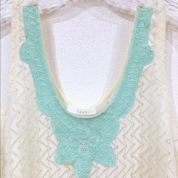 Lush Split Back Embroidered Tank Top Size Medium EUC - Picture 2 of 3